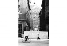 APRIL U SARAJEVU Priča o gradu koji pruža ruke